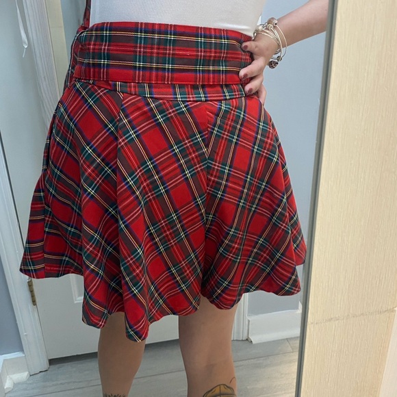 Plaid shorts skirt. Punk rock. Christmas holiday Belt school girl - Picture 4 of 10